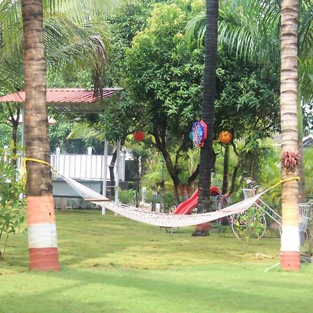 Ambhai Farmhouse Wada Exterior photo